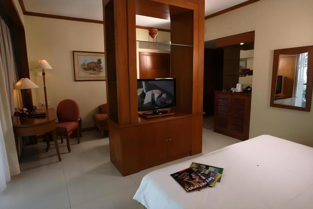 Makassar Golden Hotel Extérieur photo