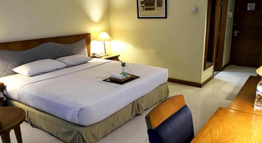 Makassar Golden Hotel Extérieur photo