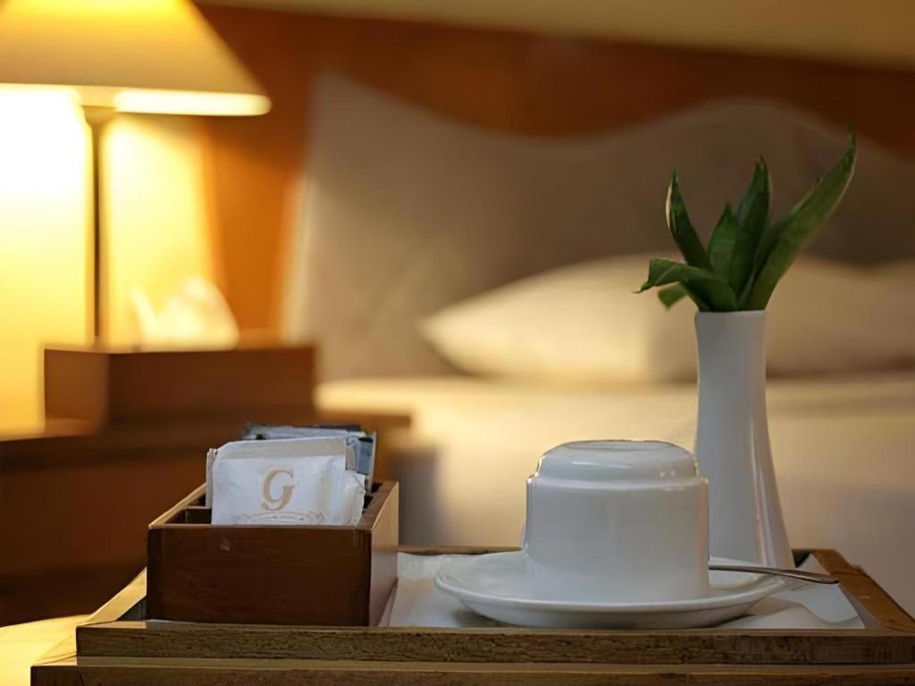 Makassar Golden Hotel Extérieur photo