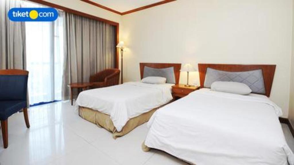 Makassar Golden Hotel Extérieur photo